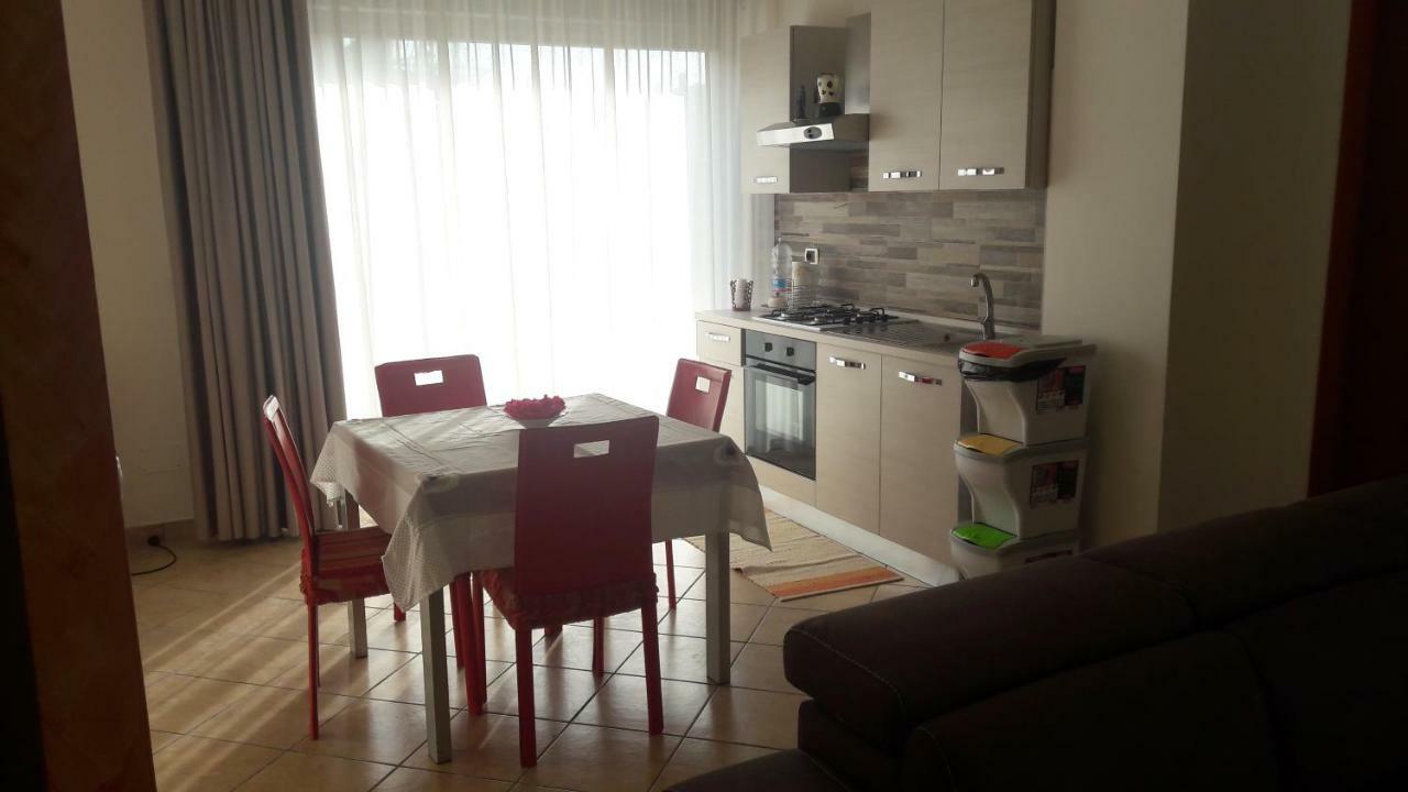 Dolce Casa Sara Villa Collemeto Eksteriør bilde